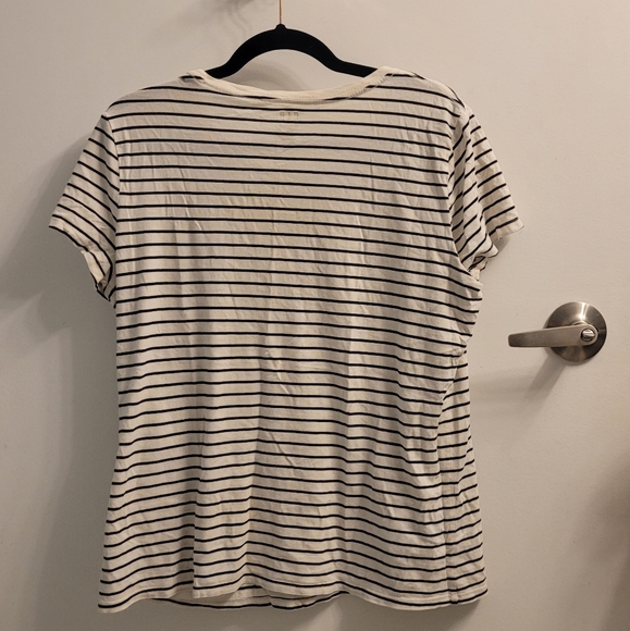 Black & White striped t shirt - Picture 2 of 3